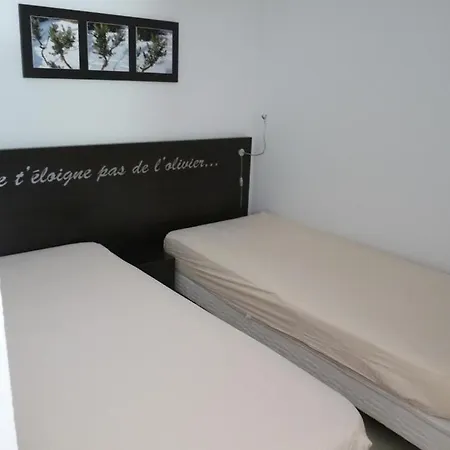 Chateau De Jouarres 2p2/3 Pmr * Azille